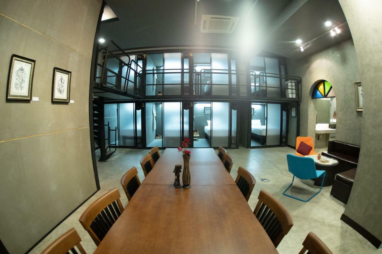 Third Rock Hostel Bangkok Eksteriør bilde