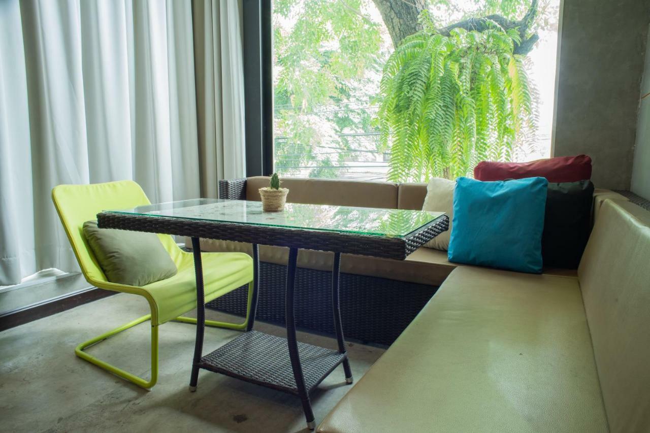 Third Rock Hostel Bangkok Eksteriør bilde